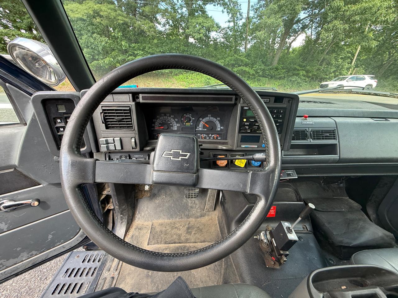 Chevrolet Trucks B6P042  2002