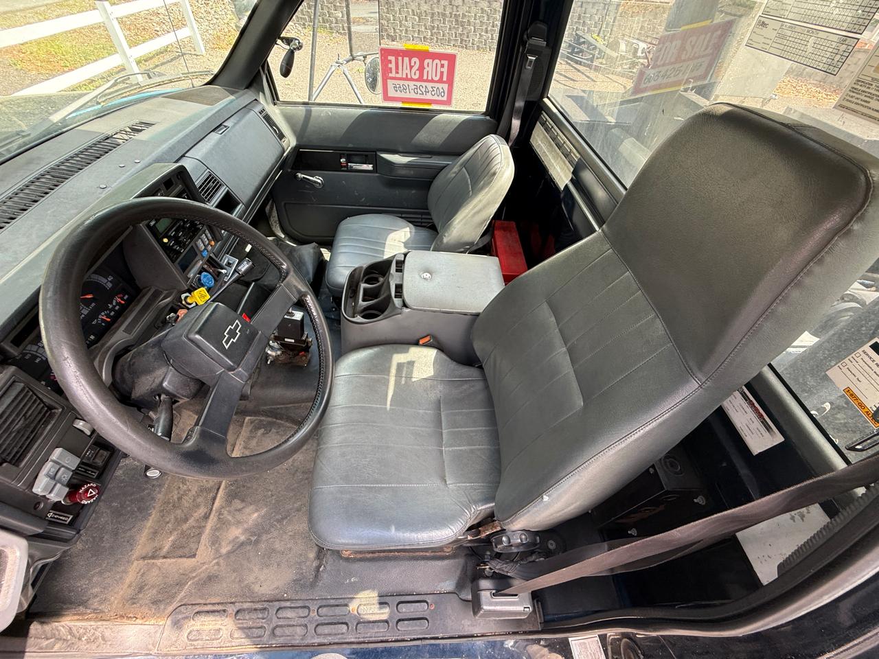 Chevrolet Trucks B6P042  2002