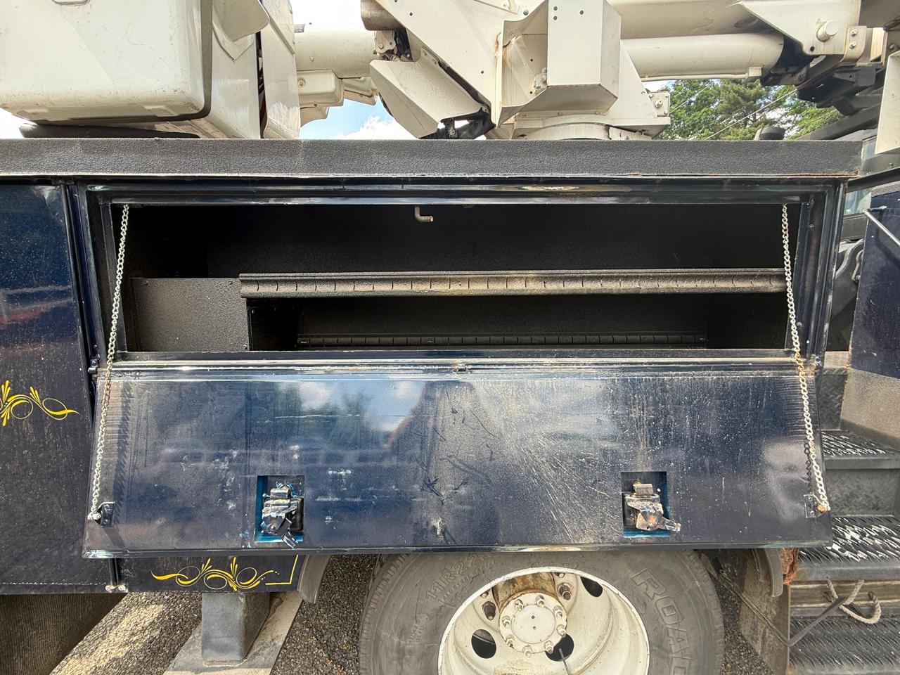 Chevrolet Trucks B6P042  2002