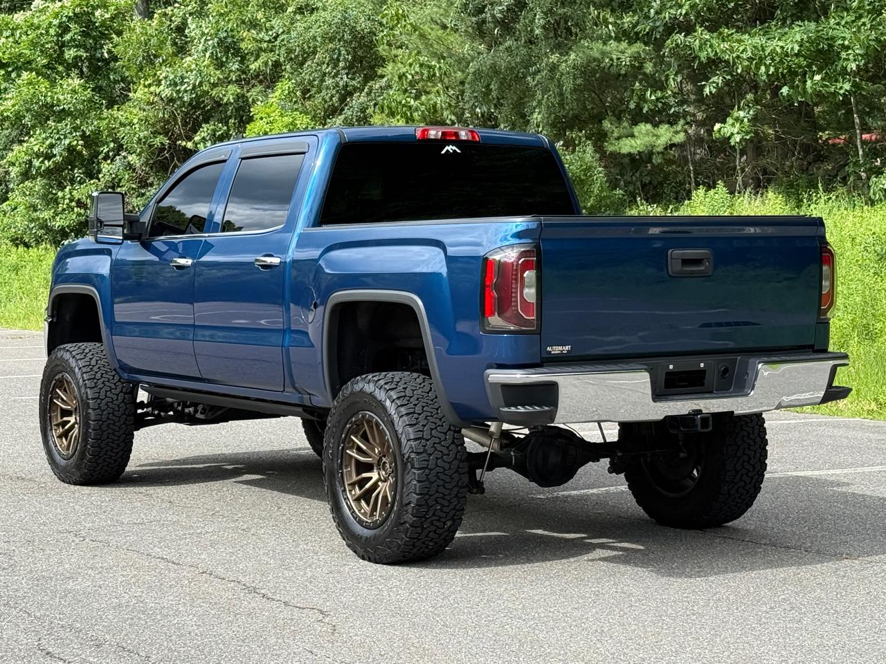 GMC Sierra 1500 4WD Crew Cab 143.5" SLT 2018