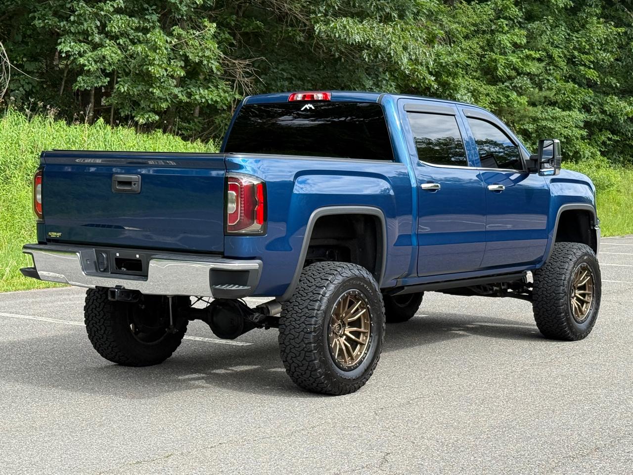GMC Sierra 1500 4WD Crew Cab 143.5" SLT 2018