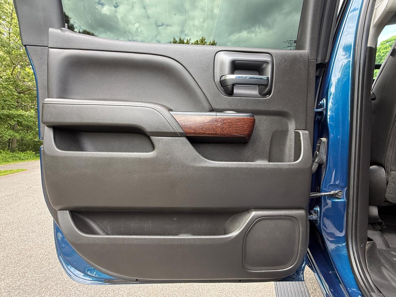 GMC Sierra 1500 4WD Crew Cab 143.5" SLT 2018