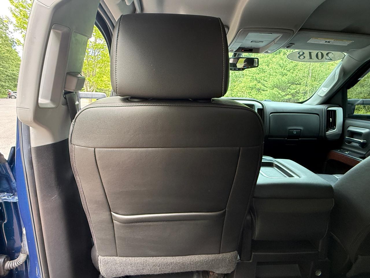 GMC Sierra 1500 4WD Crew Cab 143.5" SLT 2018