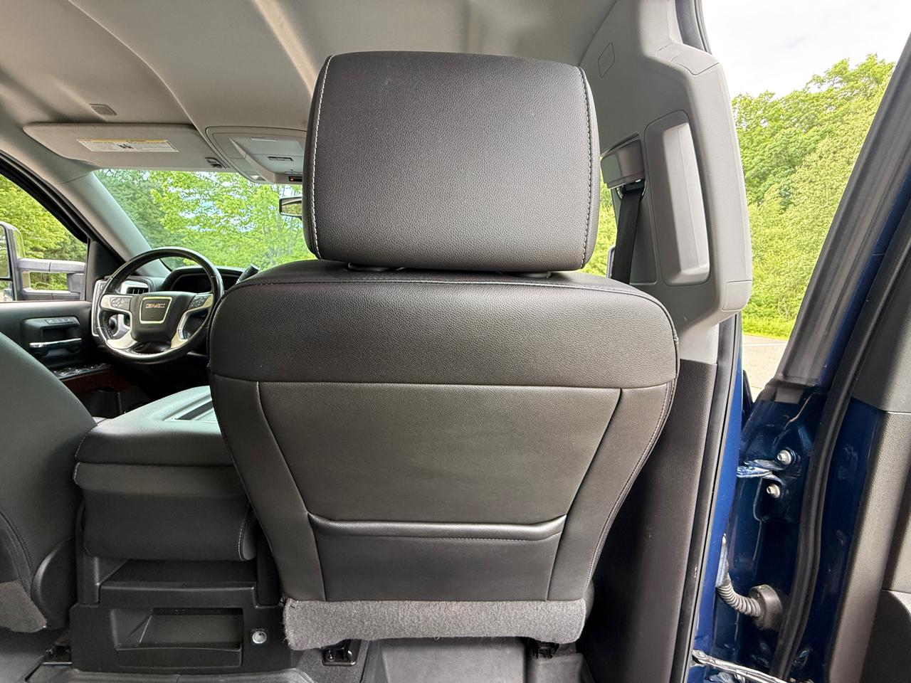 GMC Sierra 1500 4WD Crew Cab 143.5" SLT 2018