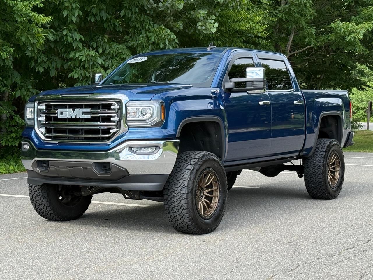 GMC Sierra 1500 4WD Crew Cab 143.5" SLT 2018