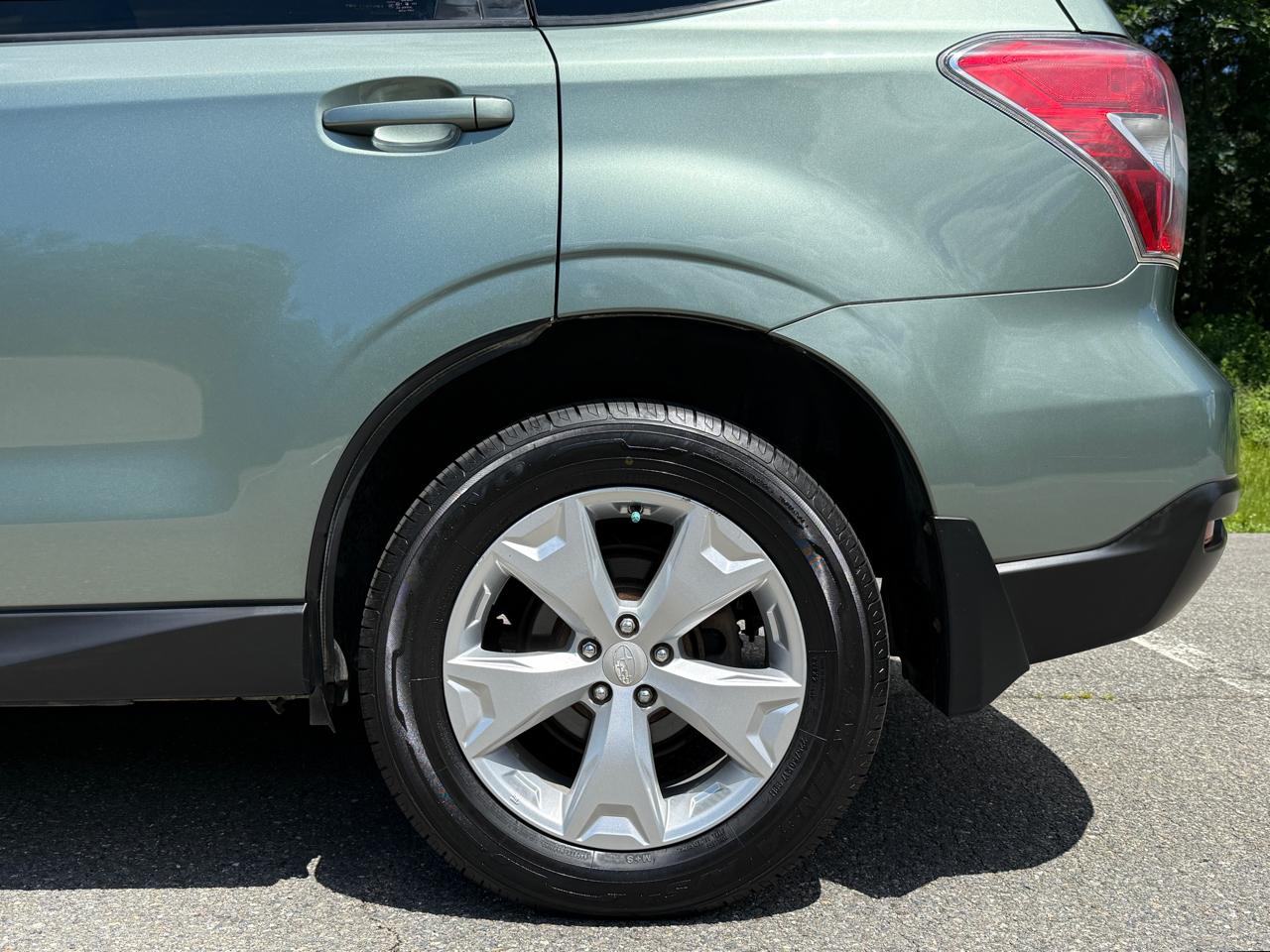 Subaru Forester 4dr CVT 2.5i Premium PZEV 2015
