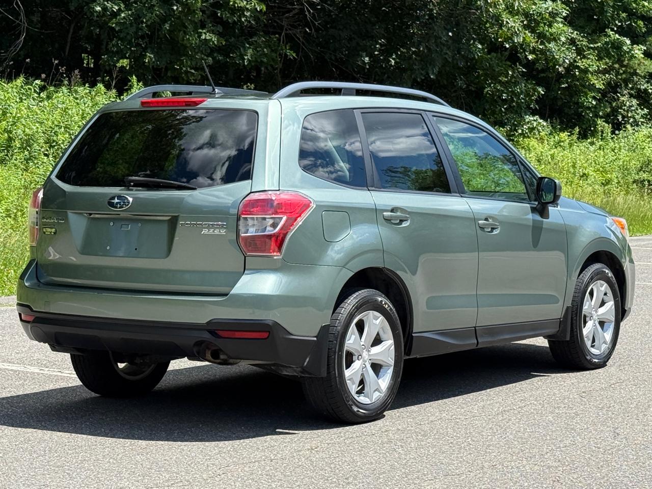 Subaru Forester 4dr CVT 2.5i Premium PZEV 2015