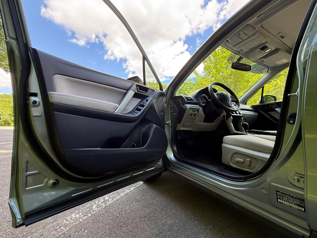 Subaru Forester 4dr CVT 2.5i Premium PZEV 2015