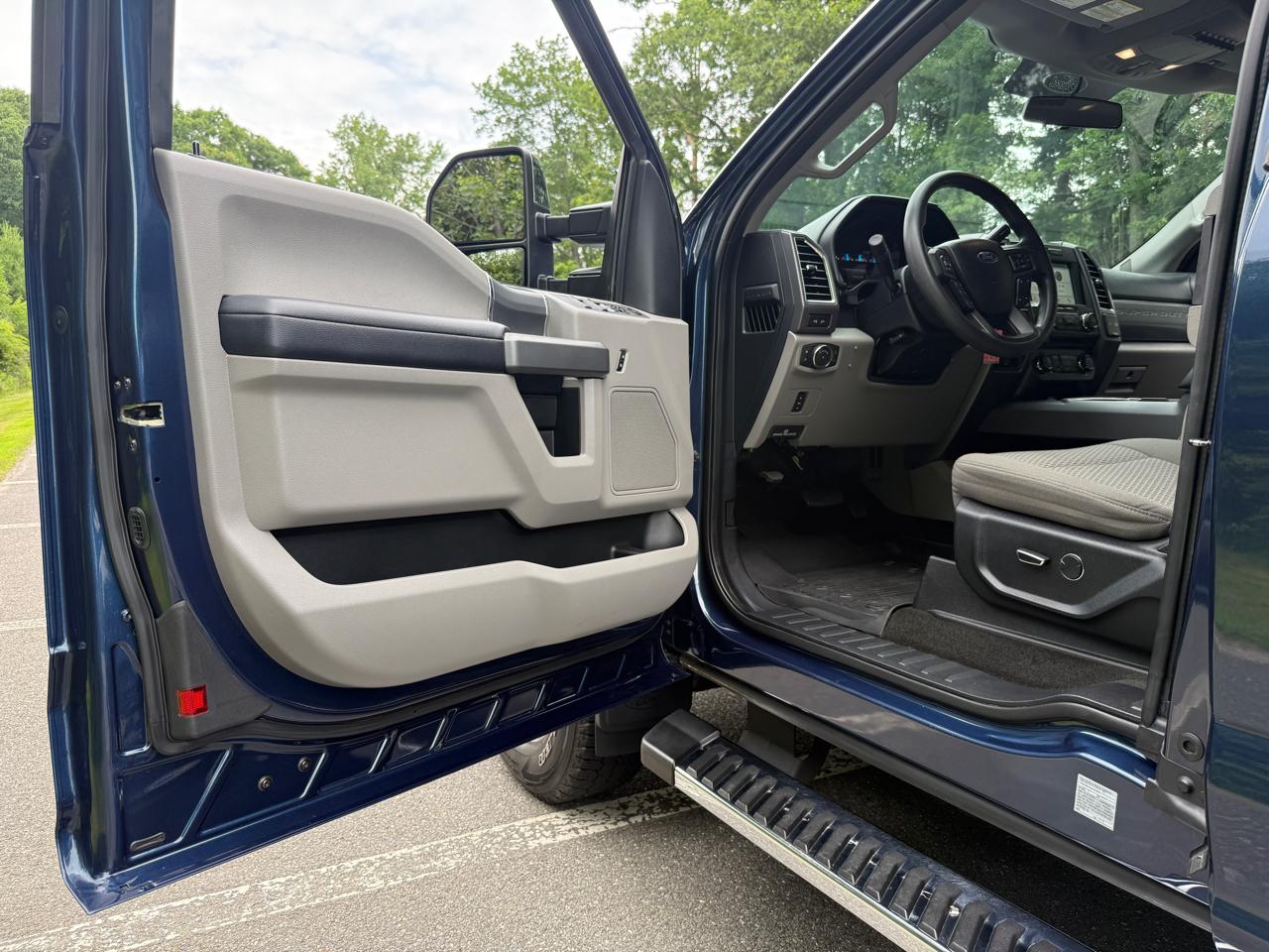 Ford Super Duty F-350 SRW  2017