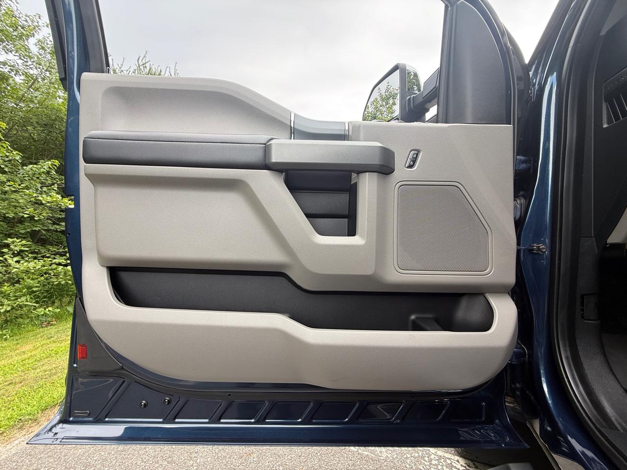 Ford Super Duty F-350 SRW  2017