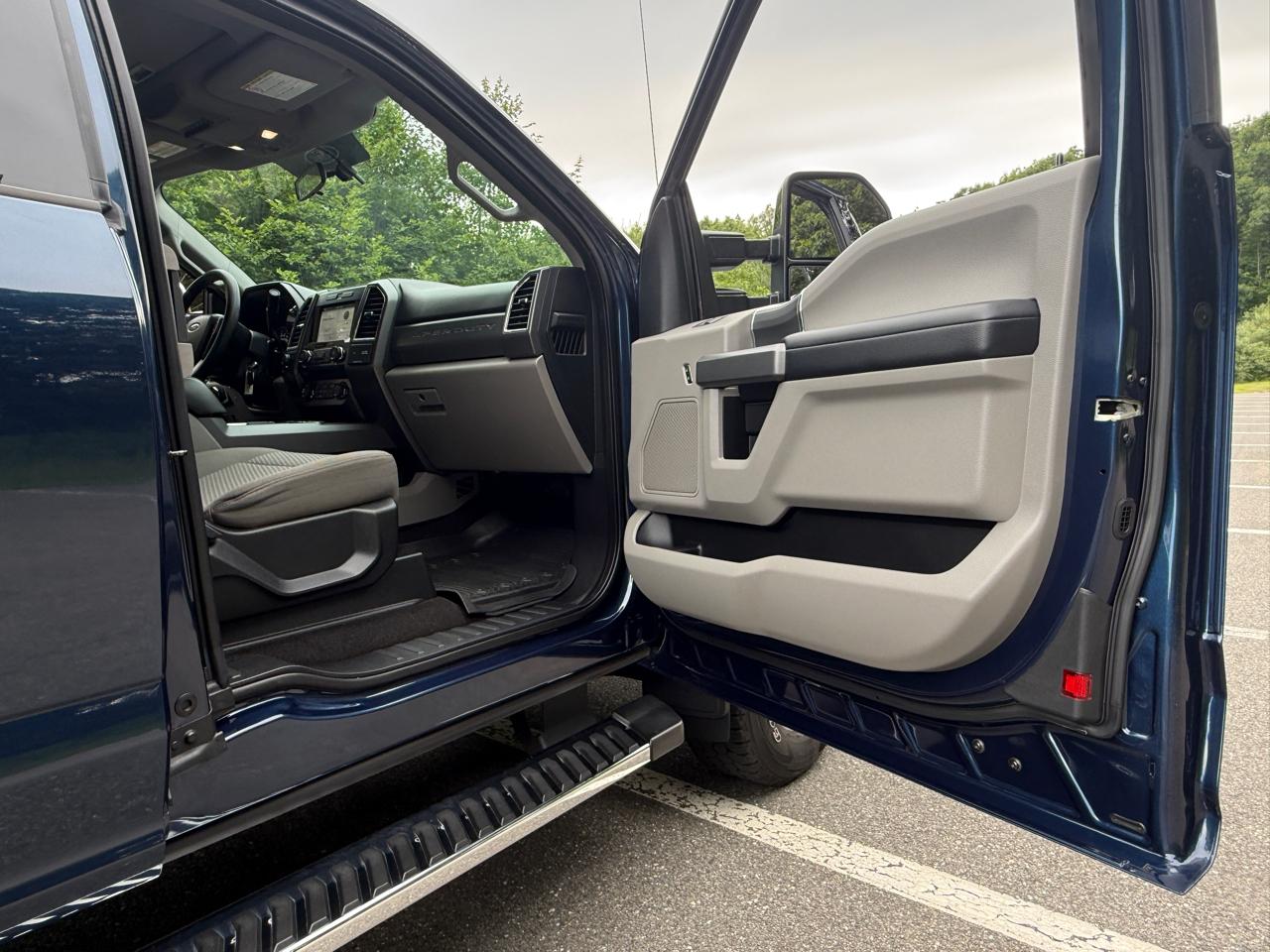 Ford Super Duty F-350 SRW  2017