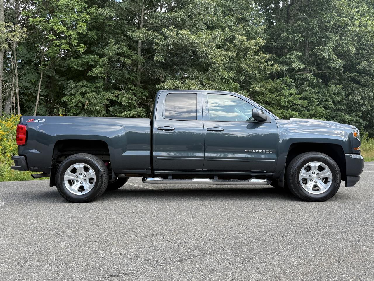 Chevrolet Silverado 1500 Z71 Ext Cab 4WD 4D 2019