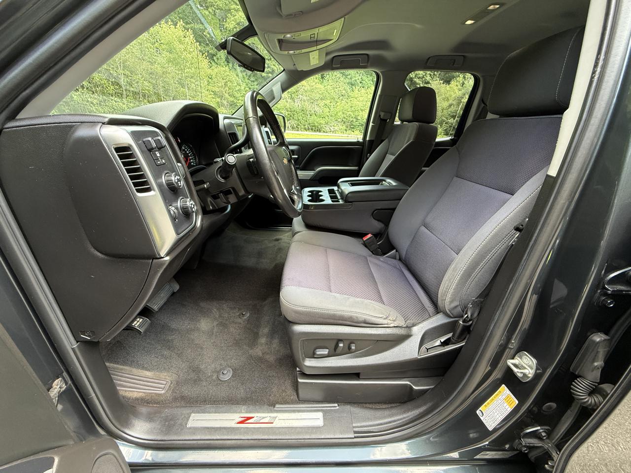 Chevrolet Silverado 1500 Z71 Ext Cab 4WD 4D 2019