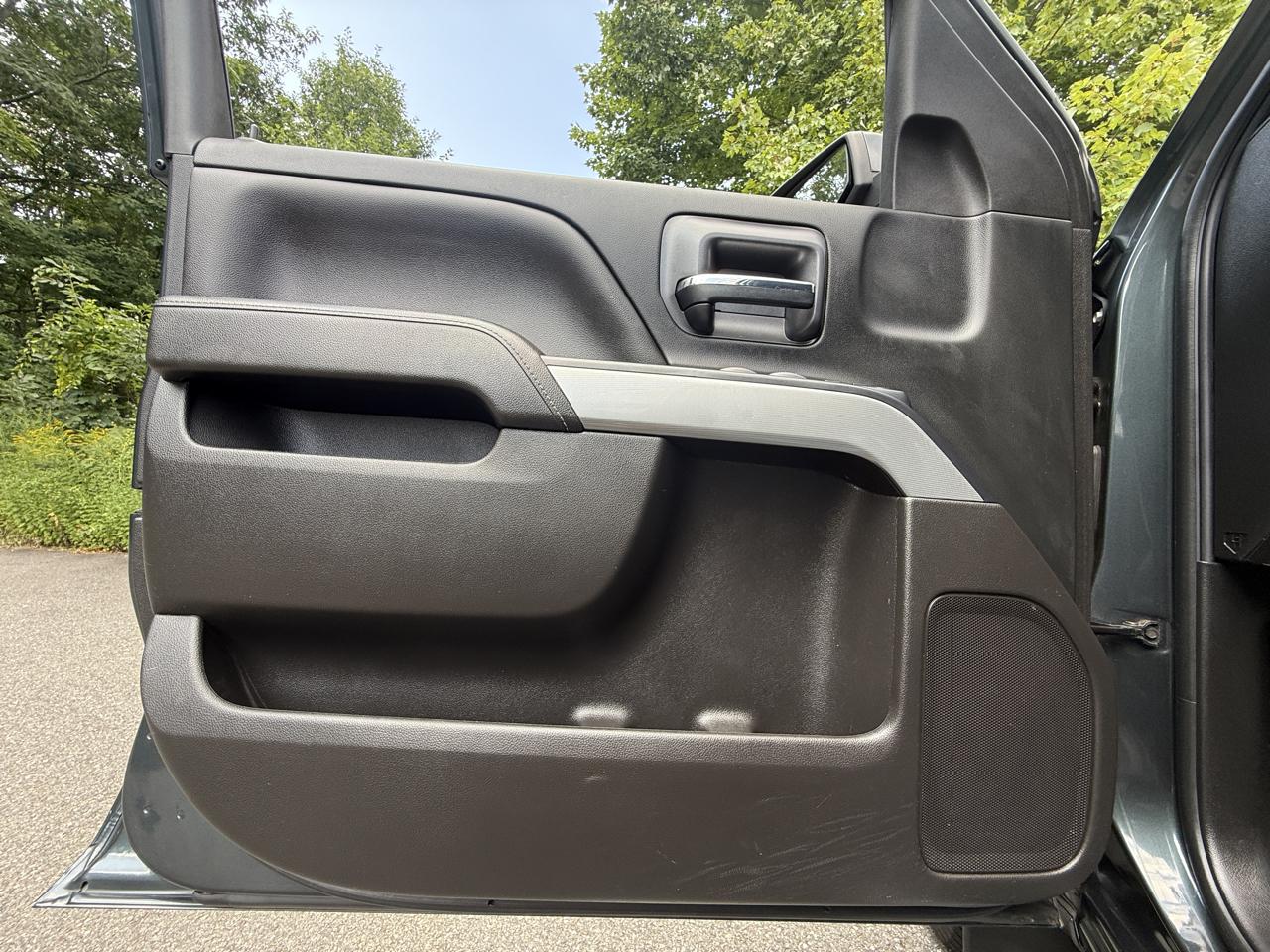 Chevrolet Silverado 1500 Z71 Ext Cab 4WD 4D 2019
