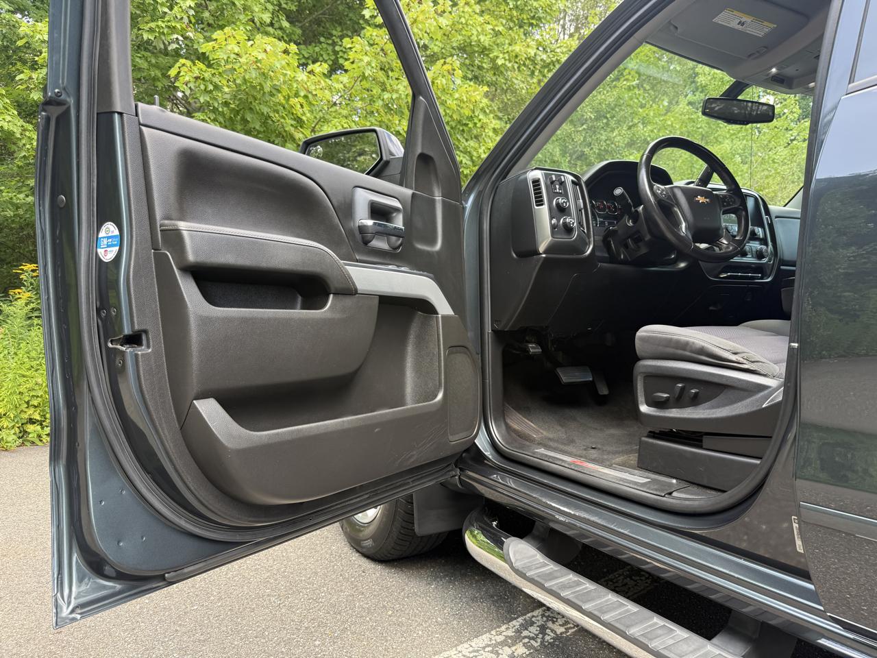 Chevrolet Silverado 1500 Z71 Ext Cab 4WD 4D 2019