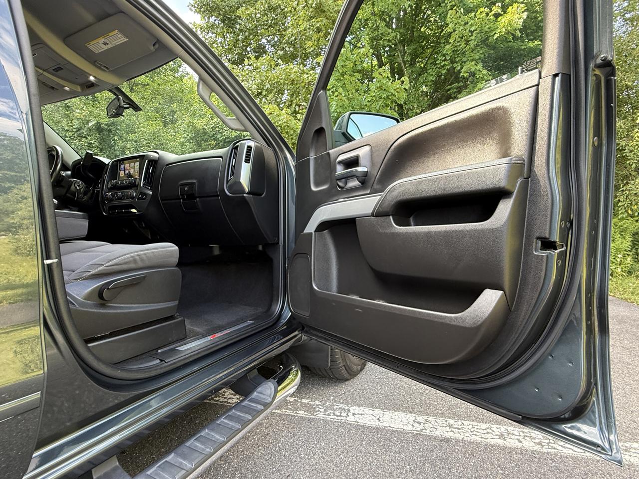 Chevrolet Silverado 1500 Z71 Ext Cab 4WD 4D 2019