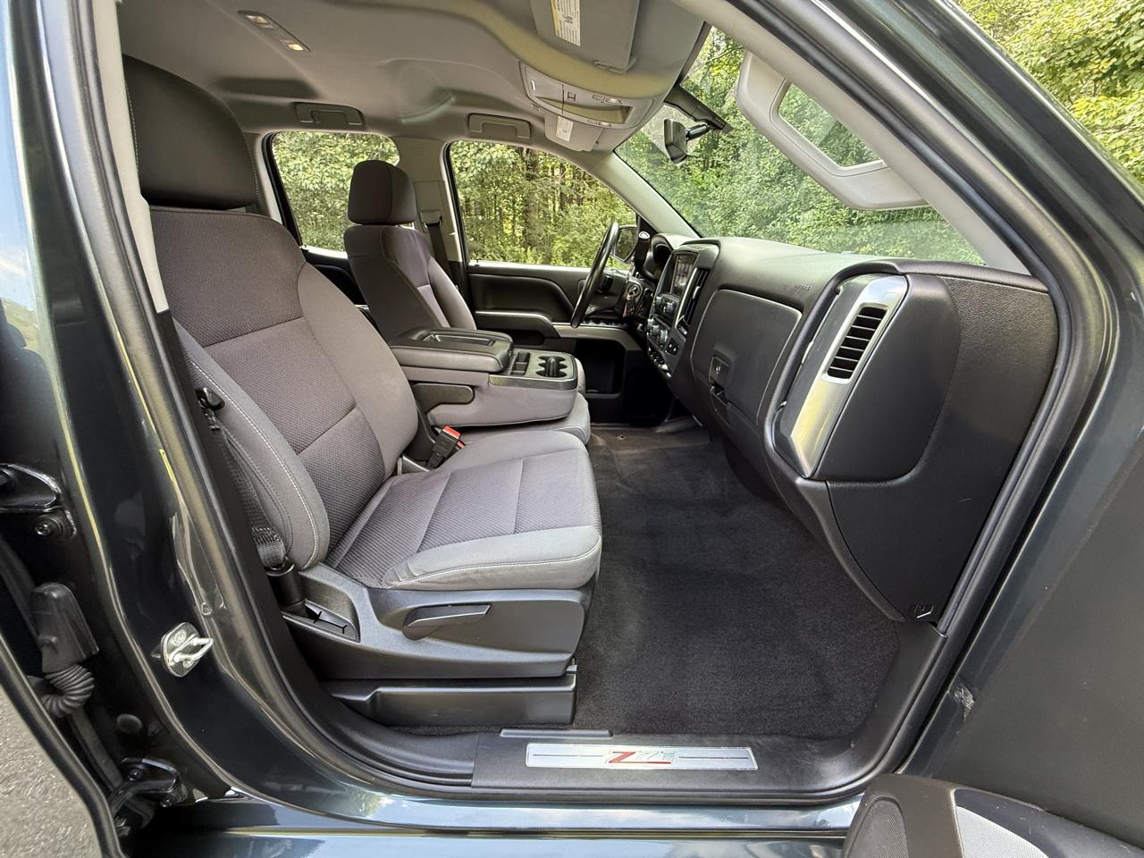Chevrolet Silverado 1500 Z71 Ext Cab 4WD 4D 2019
