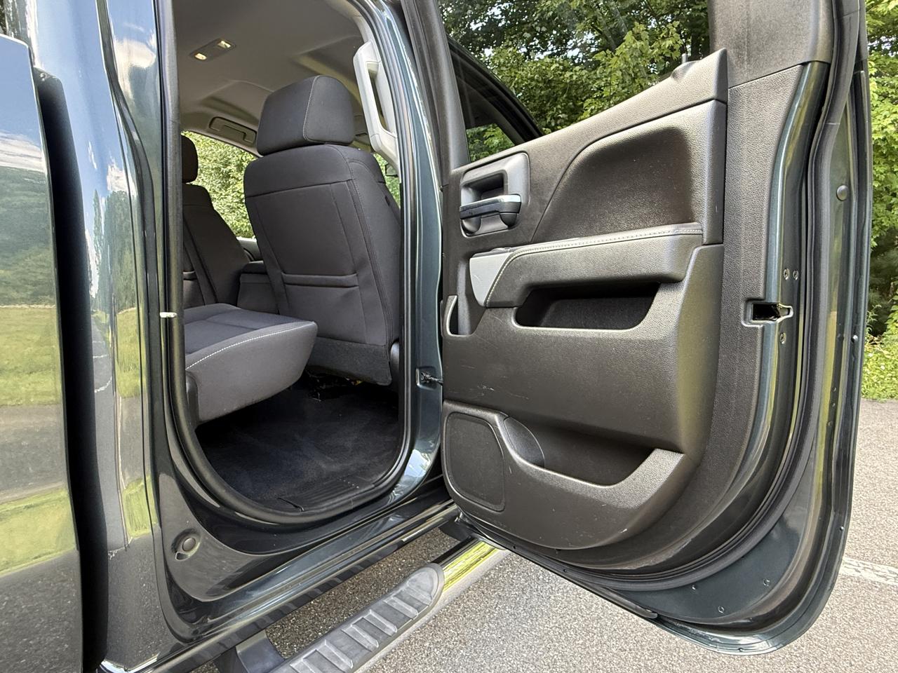 Chevrolet Silverado 1500 Z71 Ext Cab 4WD 4D 2019
