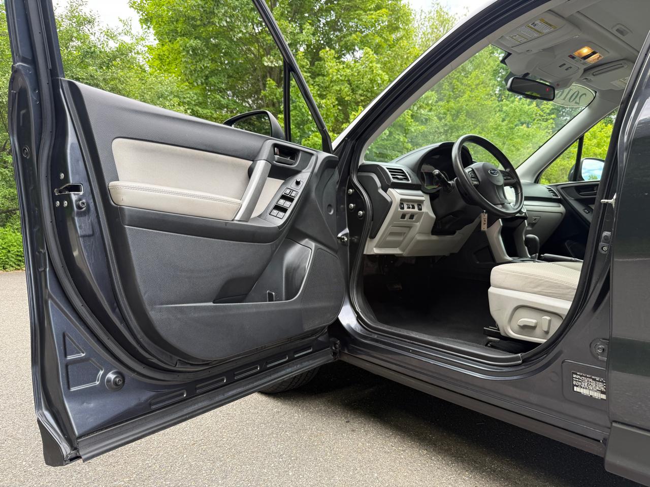 Subaru Forester 4dr CVT 2.5i Premium PZEV 2016