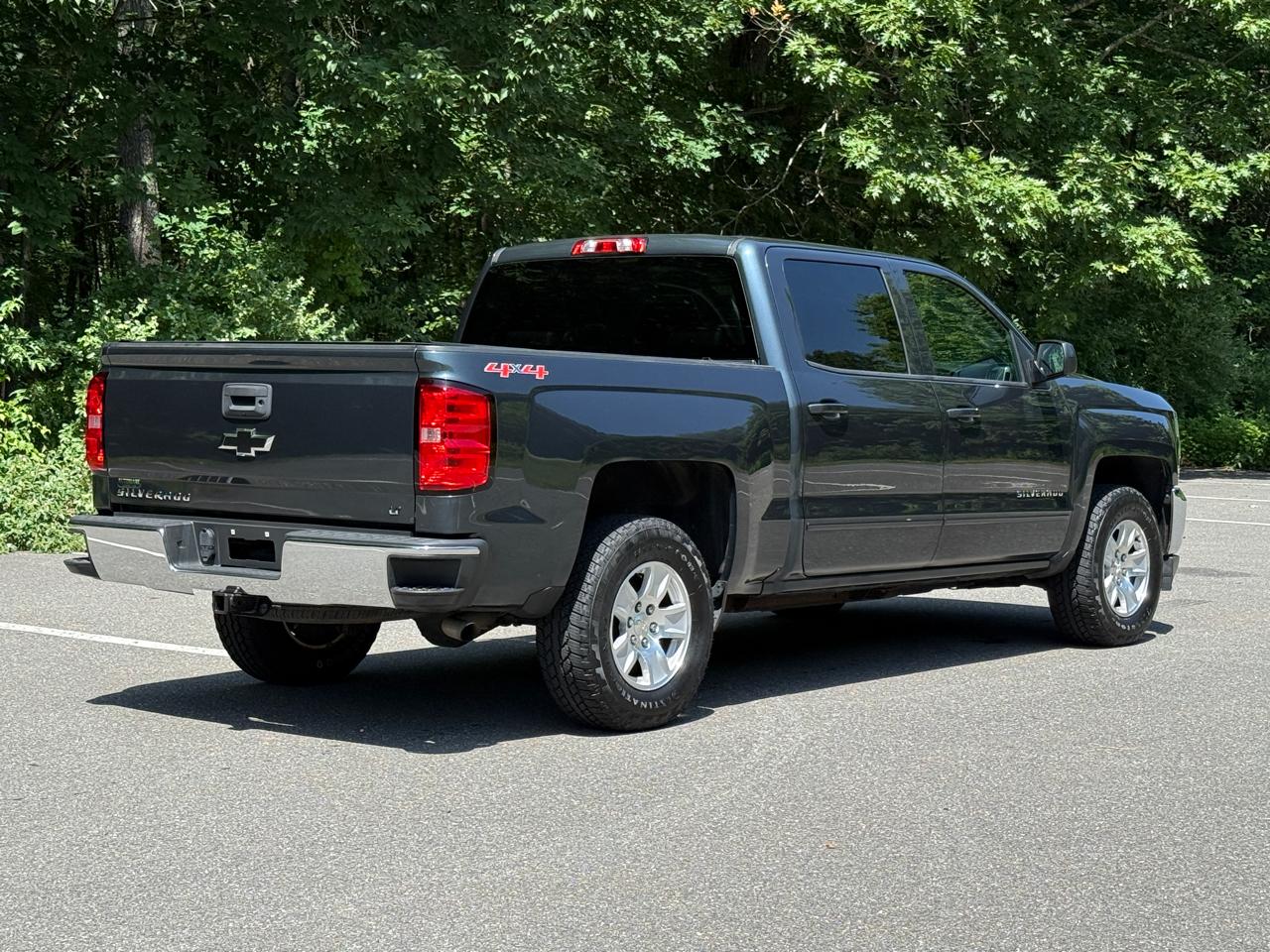 Chevrolet Silverado 1500 4WD Crew Cab 143.5" LT w/1LT 2017