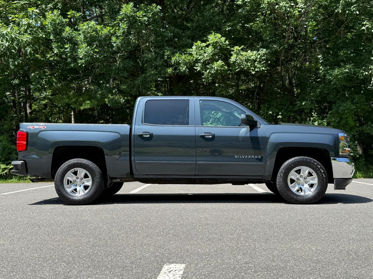 Chevrolet Silverado 1500 4WD Crew Cab 143.5" LT w/1LT 2017
