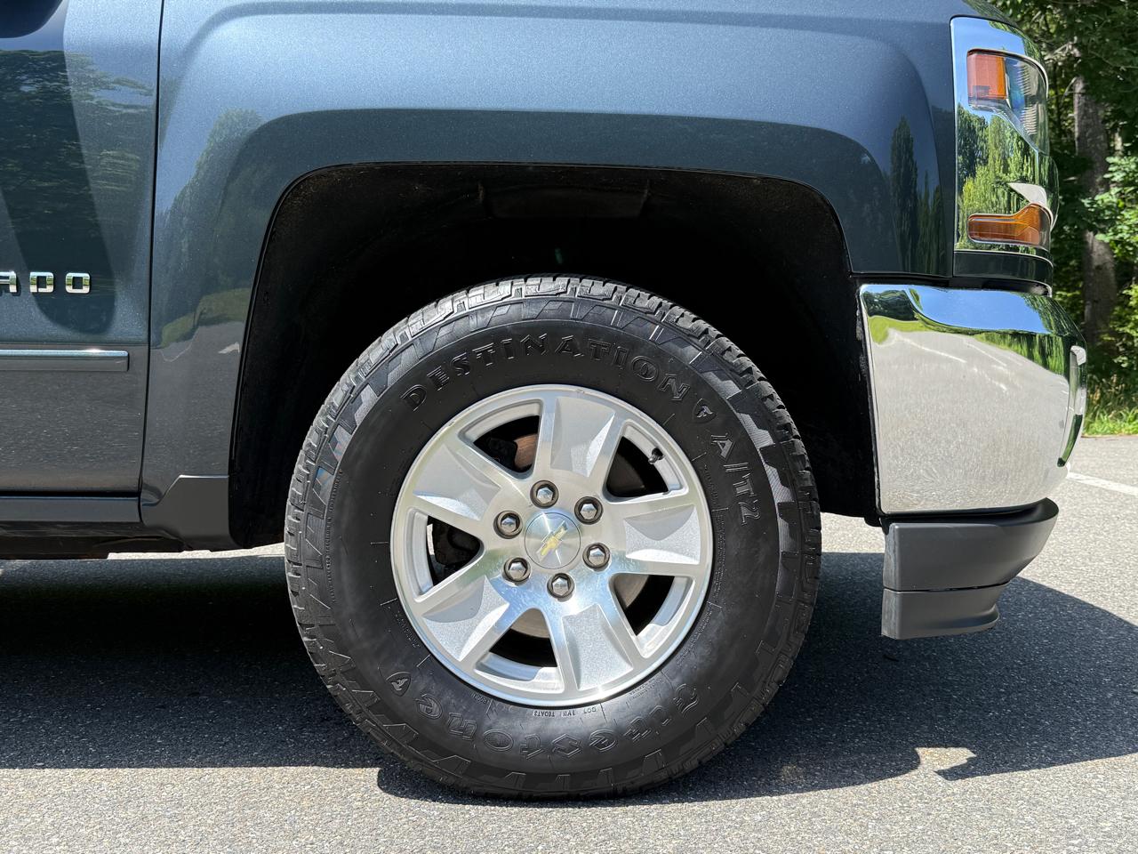 Chevrolet Silverado 1500 4WD Crew Cab 143.5" LT w/1LT 2017