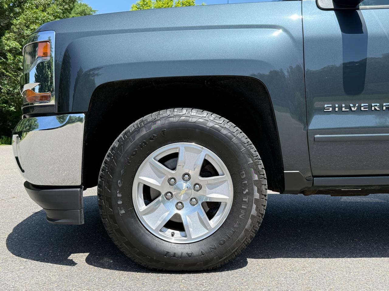 Chevrolet Silverado 1500 4WD Crew Cab 143.5" LT w/1LT 2017