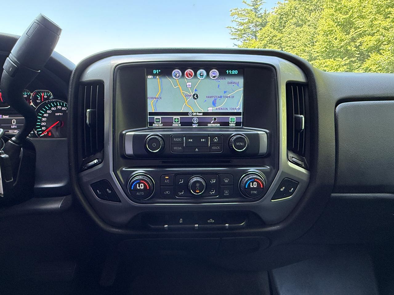 Chevrolet Silverado 1500 4WD Crew Cab 143.5" LT w/1LT 2017