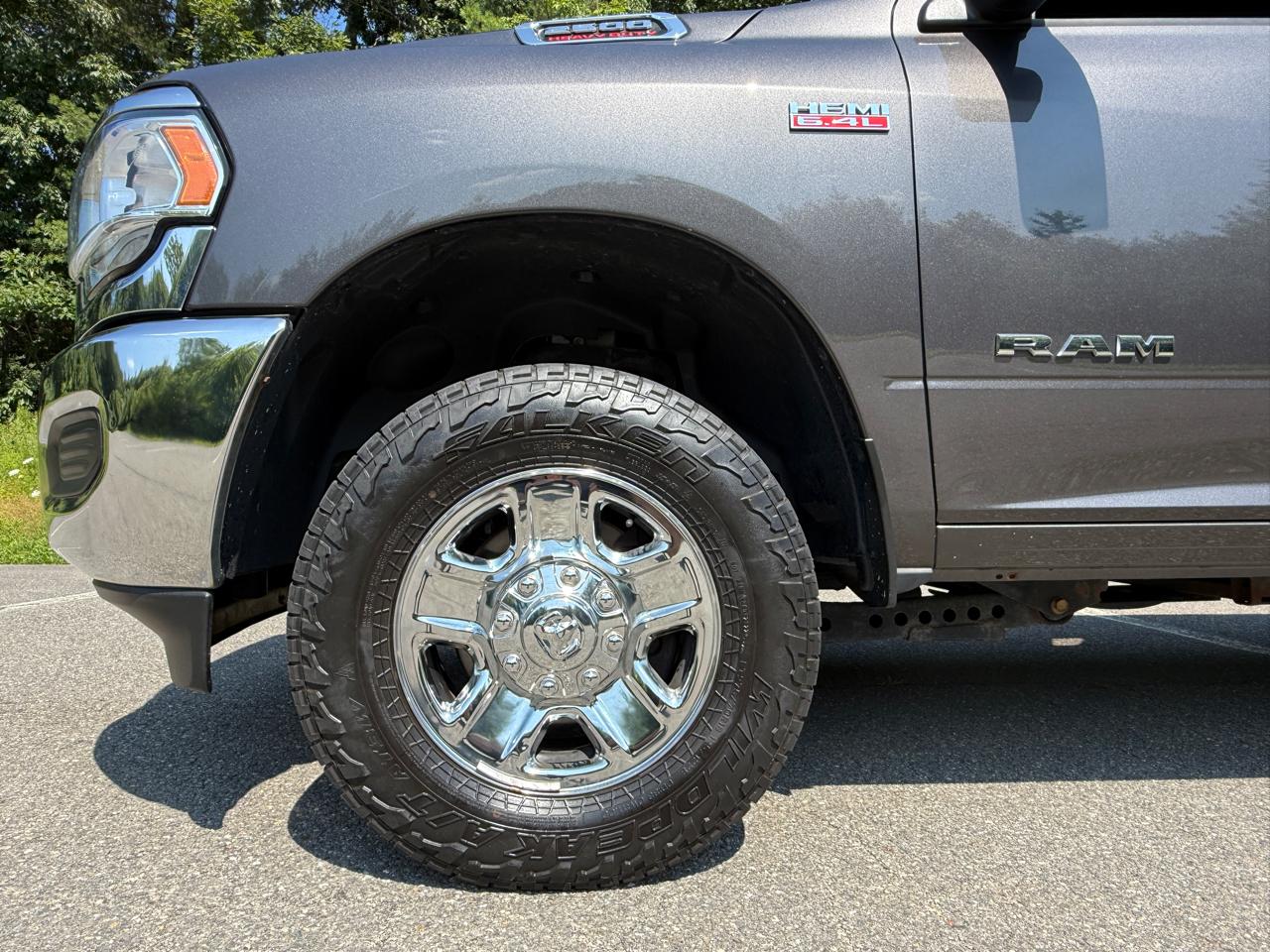 RAM 2500 Tradesman 4x4 Crew Cab 6'4" Box 2021
