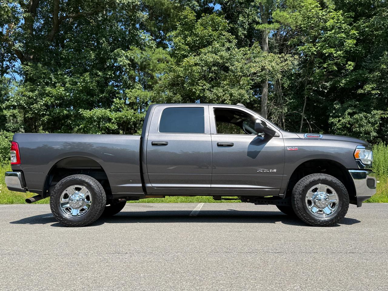 RAM 2500 Tradesman 4x4 Crew Cab 6'4" Box 2021