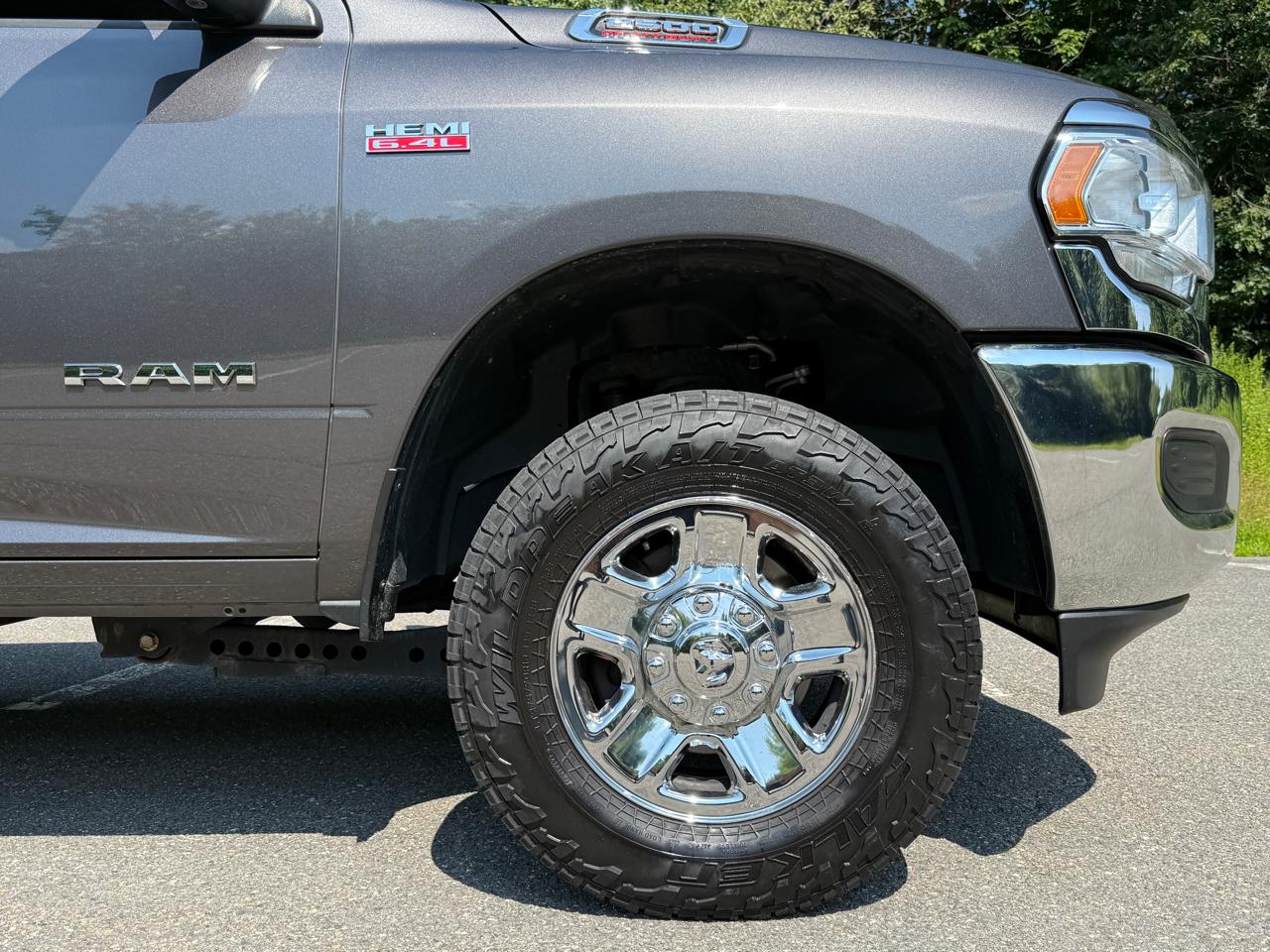 RAM 2500 Tradesman 4x4 Crew Cab 6'4" Box 2021