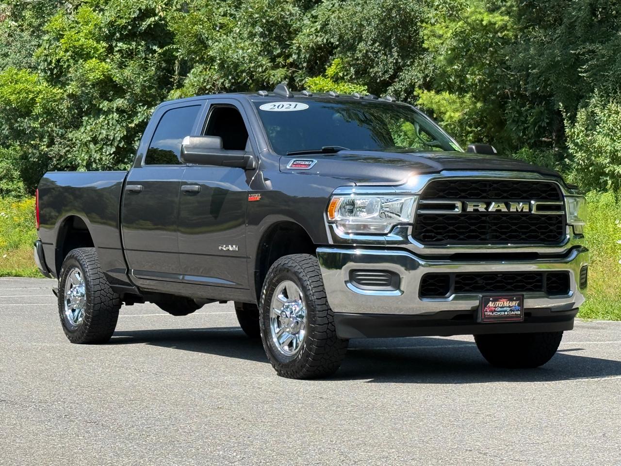 RAM 2500 Tradesman 4x4 Crew Cab 6'4" Box 2021