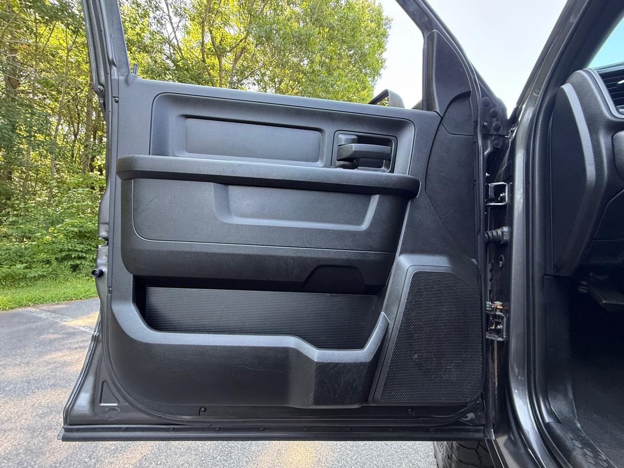 RAM 2500 Tradesman 4x4 Crew Cab 6'4" Box 2021