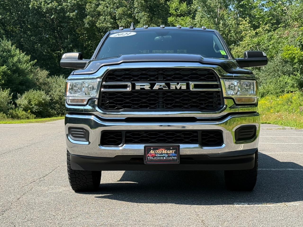 RAM 2500 Tradesman 4x4 Crew Cab 6'4" Box 2021