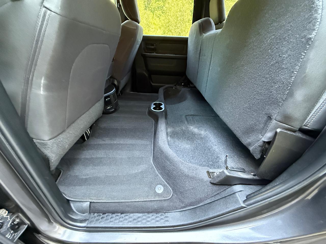 RAM 2500 Tradesman 4x4 Crew Cab 6'4" Box 2021