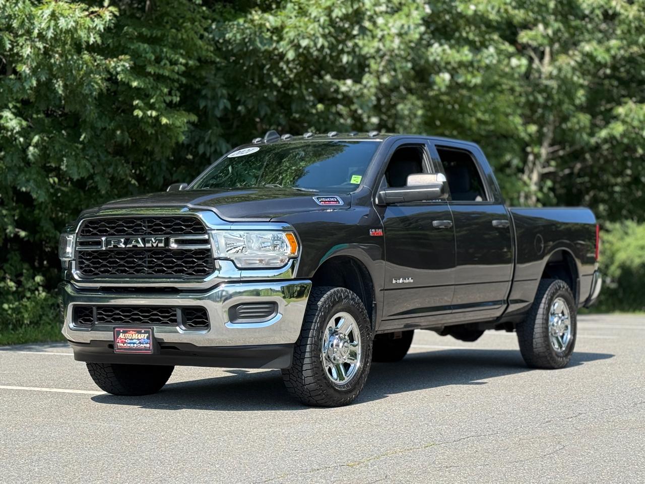 RAM 2500 Tradesman 4x4 Crew Cab 6'4" Box 2021
