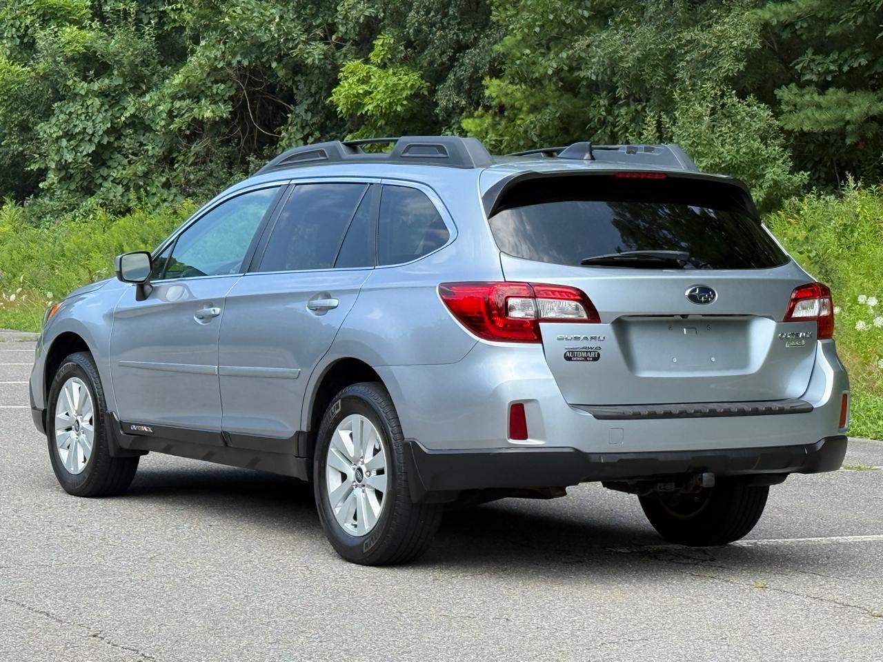 Subaru Outback 4dr Wgn 2.5i Premium PZEV 2016