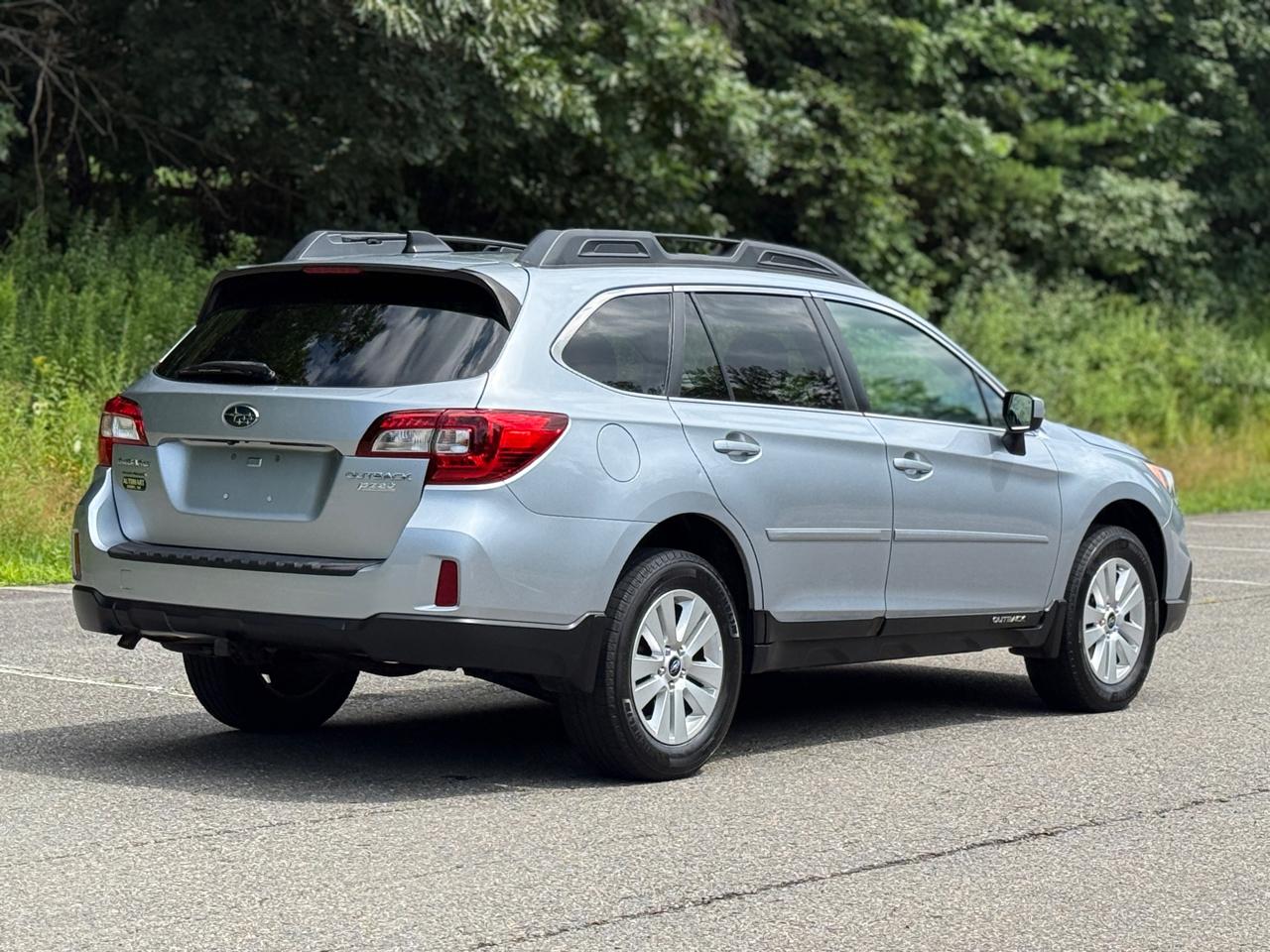 Subaru Outback 4dr Wgn 2.5i Premium PZEV 2016