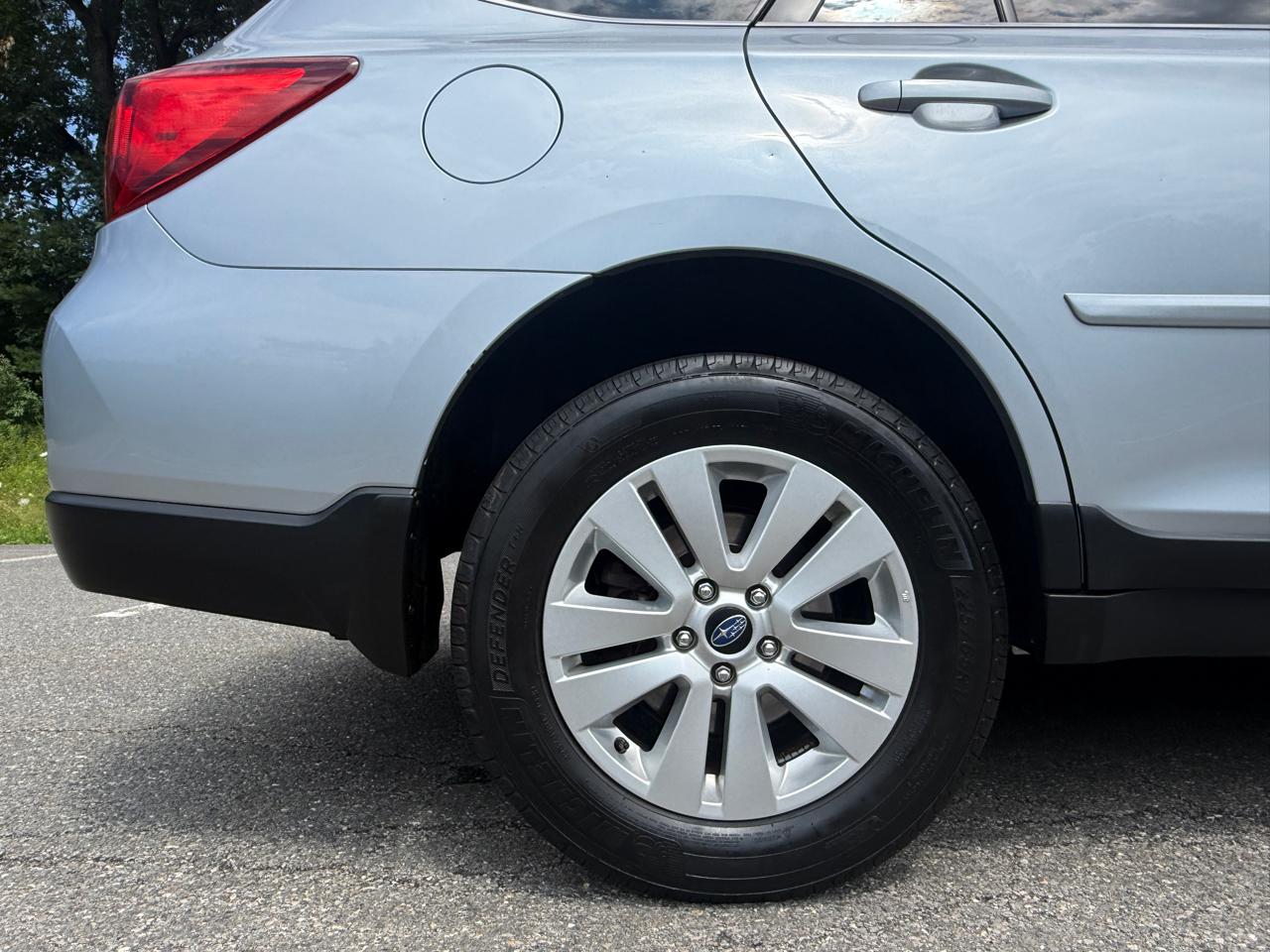 Subaru Outback 4dr Wgn 2.5i Premium PZEV 2016