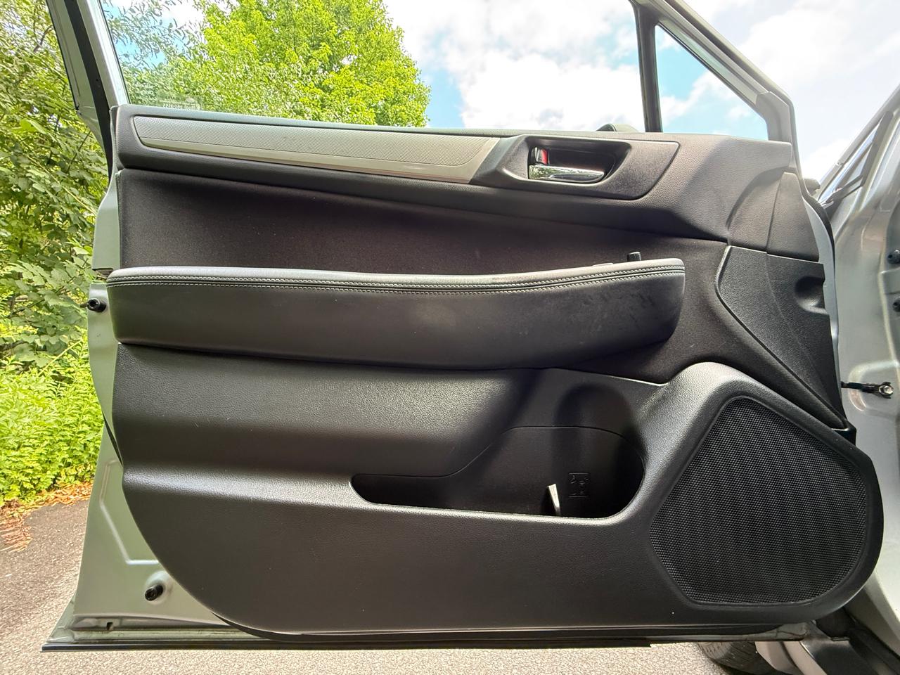 Subaru Outback 4dr Wgn 2.5i Premium PZEV 2016