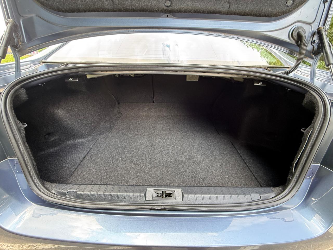 Subaru Legacy 4dr Sdn 2.5i Premium PZEV 2016