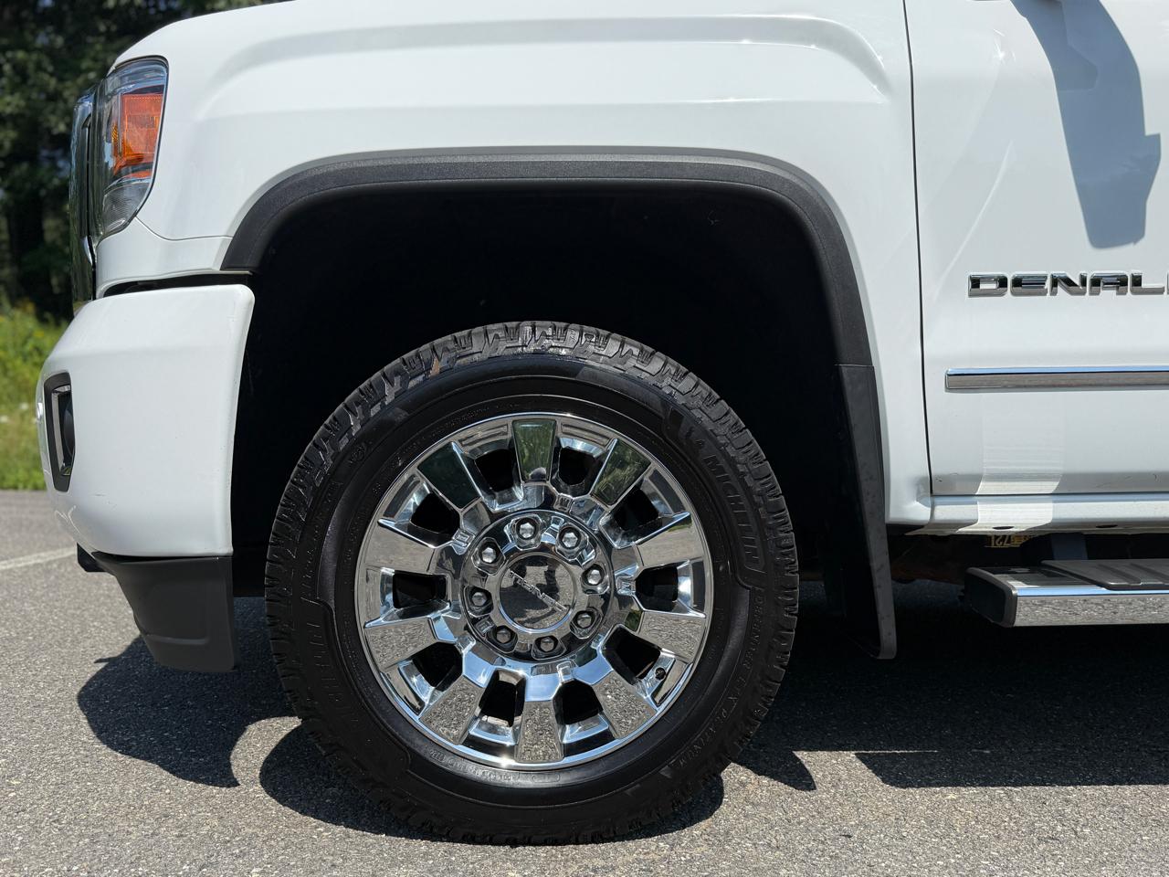 GMC Sierra 2500HD 4WD Crew Cab 153.7" Denali 2019