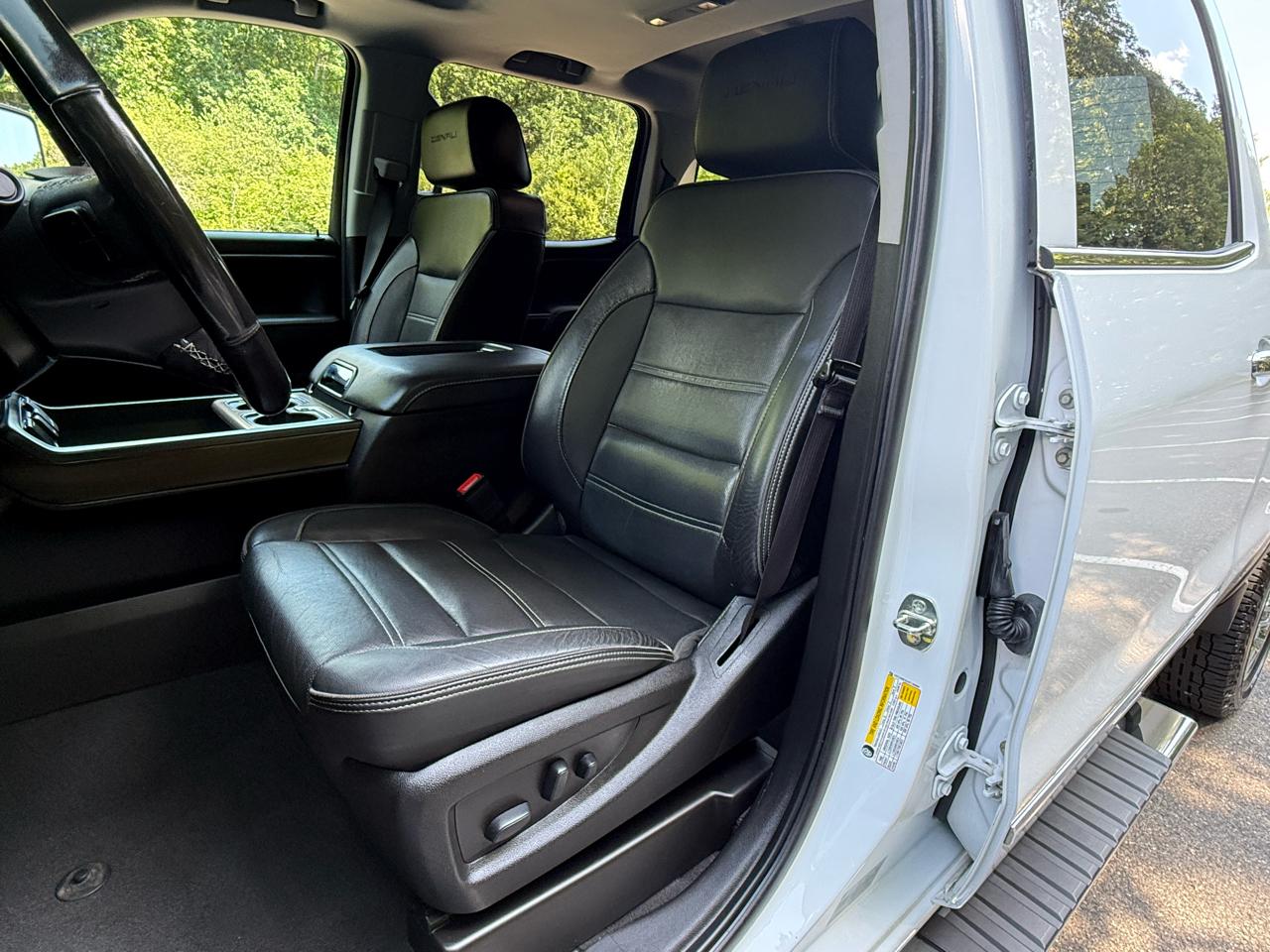 GMC Sierra 2500HD 4WD Crew Cab 153.7" Denali 2019