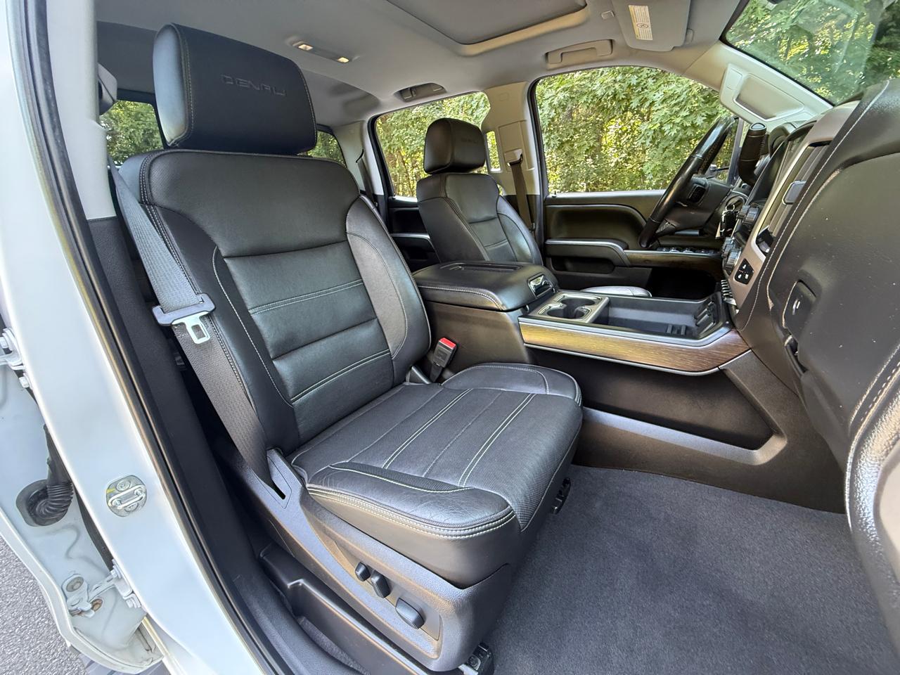 GMC Sierra 2500HD 4WD Crew Cab 153.7" Denali 2019