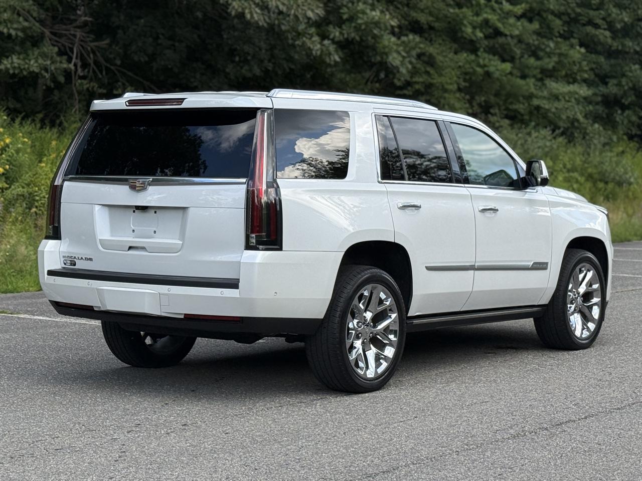 Cadillac Escalade 4WD 4dr Platinum 2019