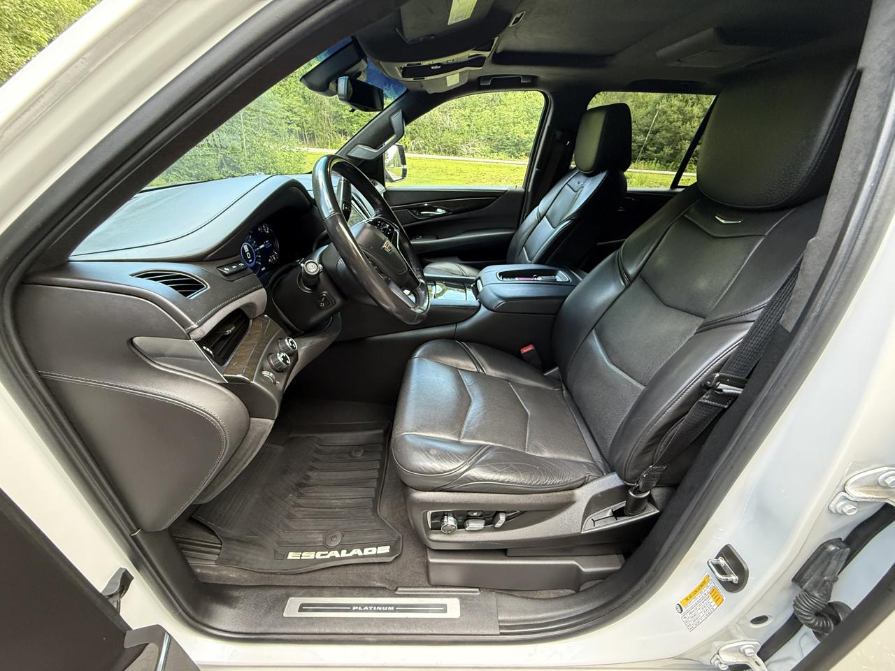 Cadillac Escalade 4WD 4dr Platinum 2019