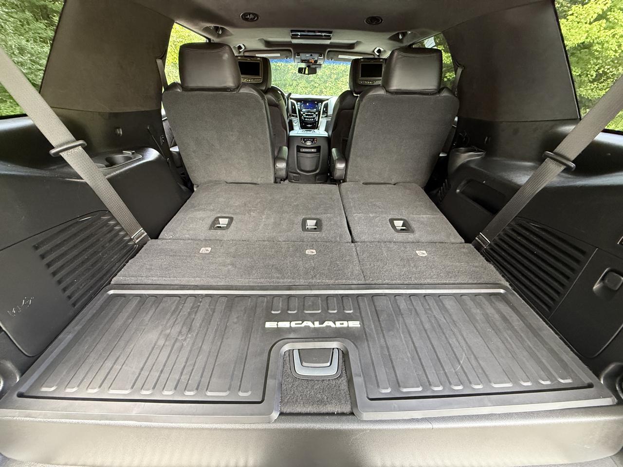 Cadillac Escalade 4WD 4dr Platinum 2019