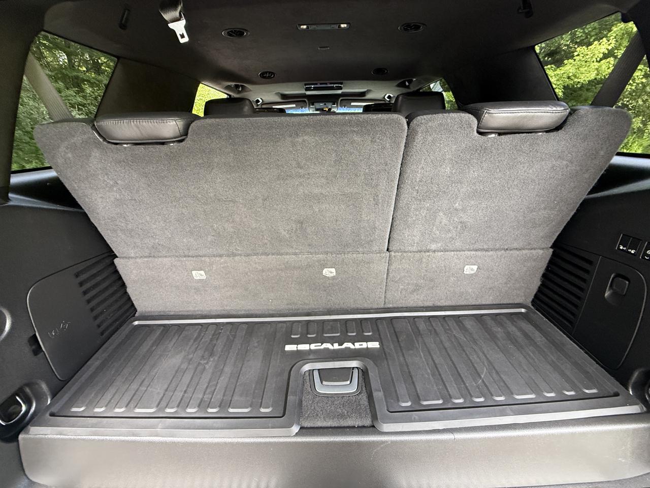 Cadillac Escalade 4WD 4dr Platinum 2019