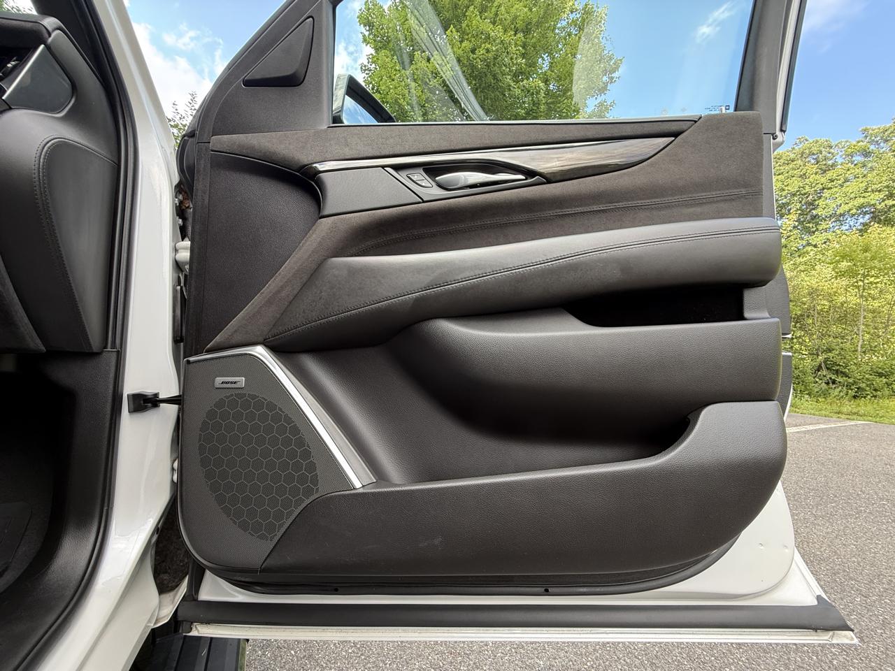 Cadillac Escalade 4WD 4dr Platinum 2019