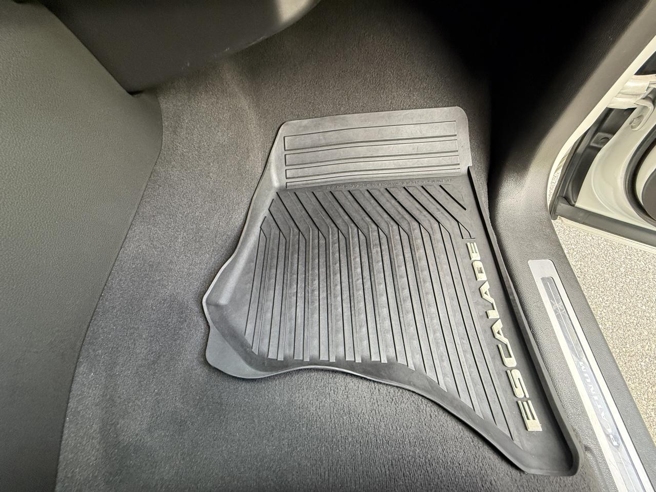 Cadillac Escalade 4WD 4dr Platinum 2019